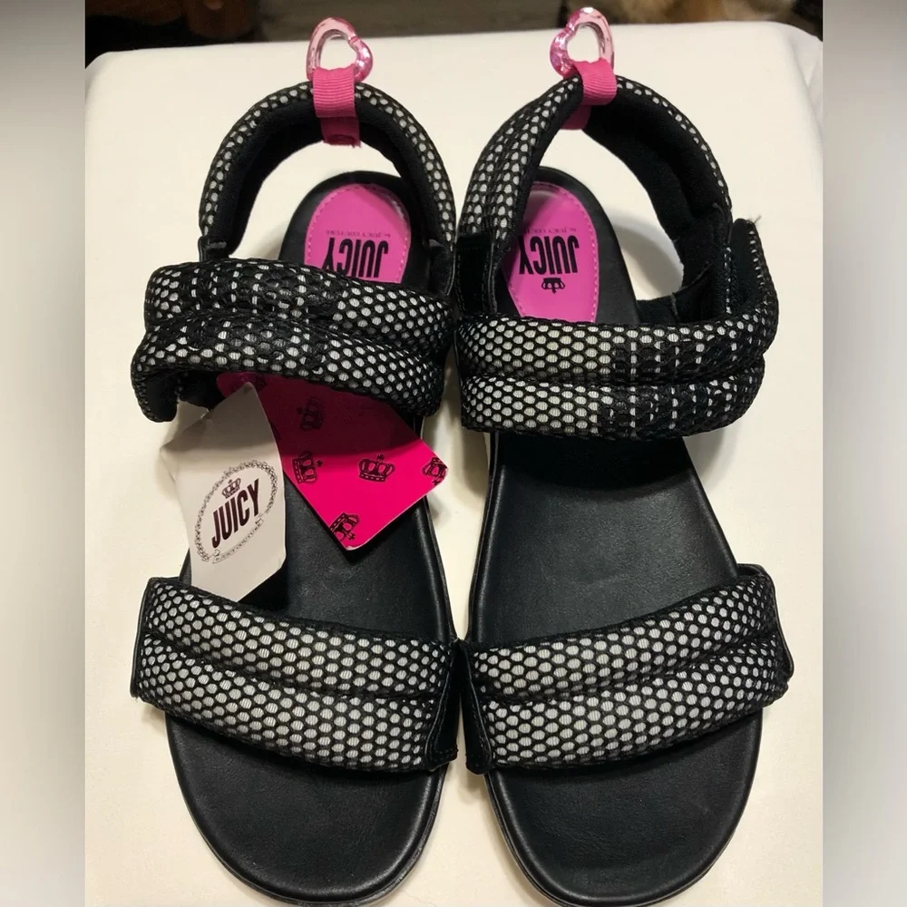 Juicy Couture N.W.T. Women's Black Mesh Sport Sandals Pink Insole Size‎ 11 M.